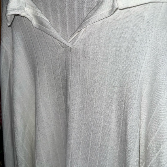 Women’s Collared Top - Picture 3 of 5